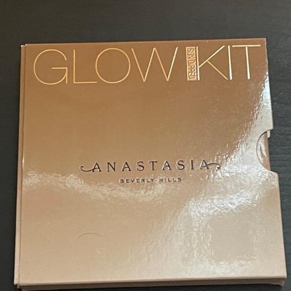 Two Anastasia Beverly Hills Highlighters in Gumdrop and Bronze + Bonus Palette - Picture 4 of 4